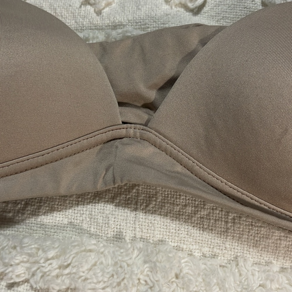 Seamless Tan Bra 36a #2513 - Picture 4 of 6